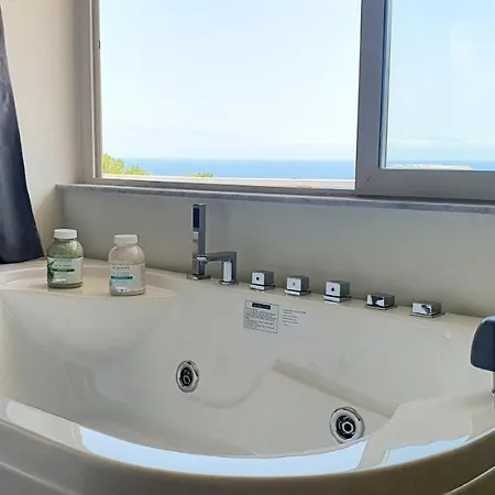 Imperial Oda ve Kahvaltı Tropea